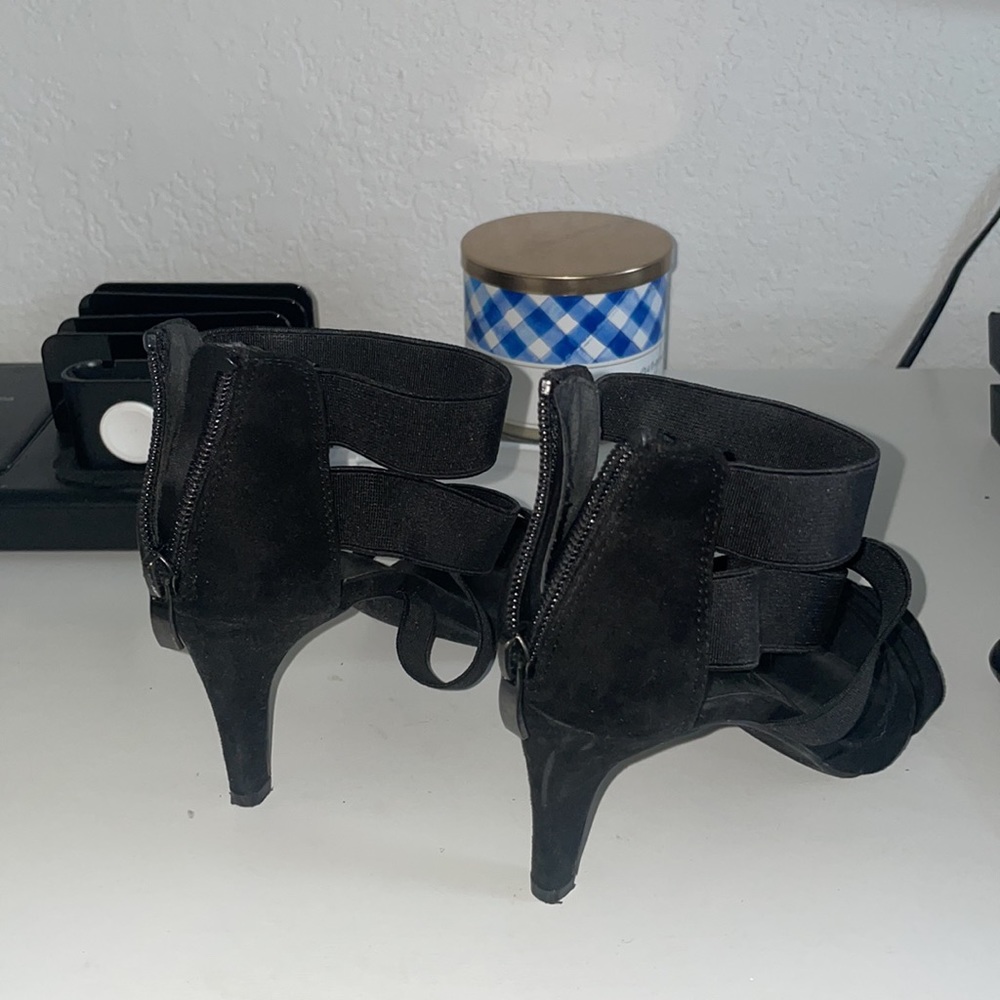 Heels - Picture 2 of 2